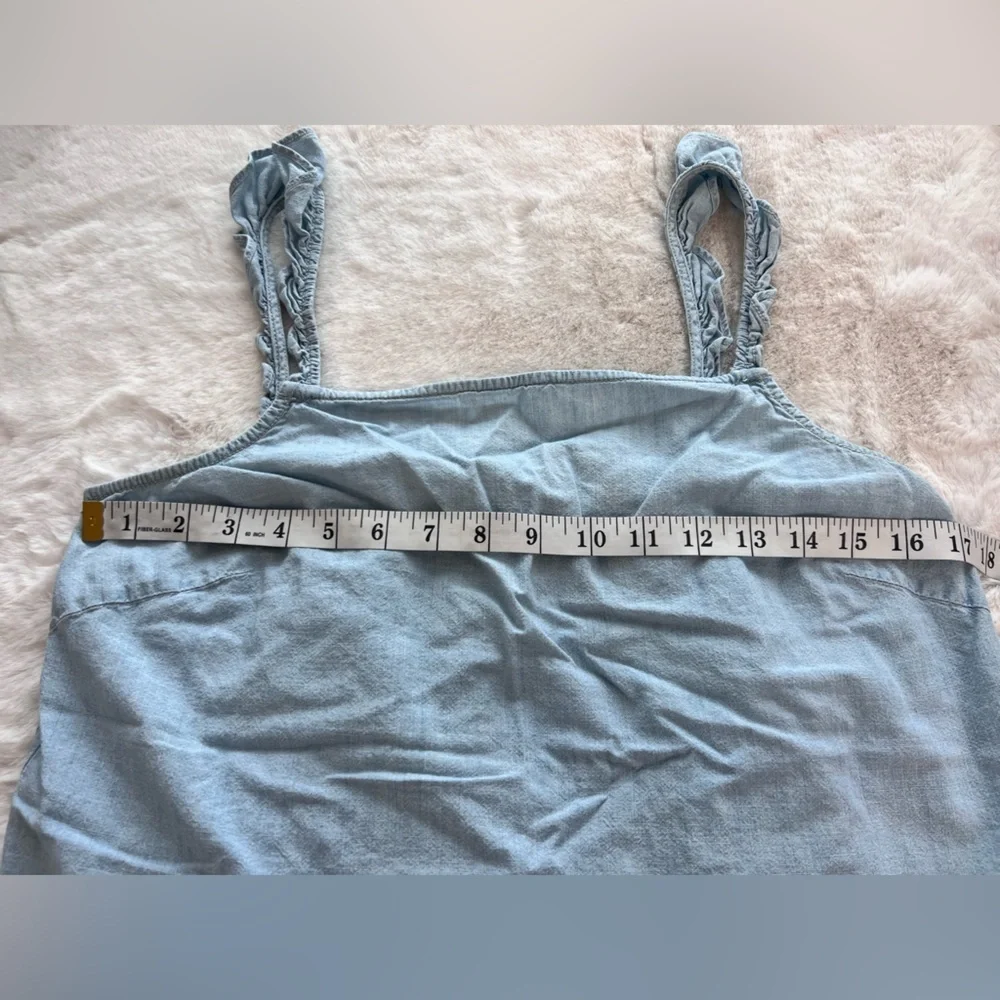 Madewell Ruffle Chambray light blue tank top size L - Picture 4 of 8